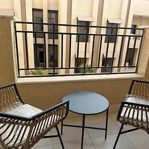 فاخرة 3 غرف نوم وشرفة على الحديقة الرياض